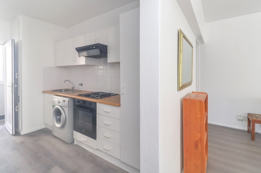 1 Bedroom Property for Sale in Sea Point Western Cape